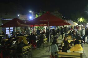 Los oficios que regresan tras el fin del toque de queda