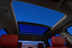 “Las estrellas se alinean para la Tundra”: Toyota muestra el techo panorámico de su nueva pick-up