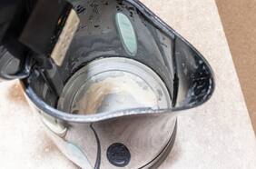 Este producto le sacó el sarro a mi hervidor y sin dejar ningún olor