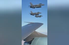 El momento en que un grupo de F-16 egipcios escoltan al Air Force One tras visita de Trump a Israel