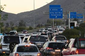 Revisa las medidas de contingencia implementadas en rutas por el retorno de más de 235.000 vehículos a Santiago