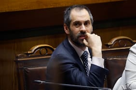 Grau estima que actuar del Partido Republicano en el debate del Presupuesto refuerza dudas sobre el plan fiscal de Kast