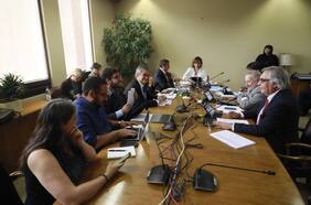 Después de cinco meses de discusión, royalty minero da primer paso y avanza a la Comisión de Hacienda del Senado