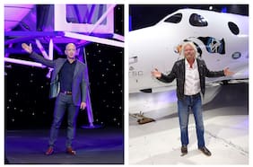 Richard Branson adelanta a Jeff Bezos en la carrera al espacio, mientras el Covid-19 golpea sus negocios en la Tierra