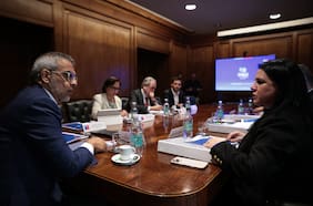 Cordero y Steinert inician traspaso de información en materia de seguridad pública y abordan proyectos de ley pendientes