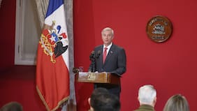 Presidente Kast promulga ley que aumenta el plazo de flagrancia de 12 a 24 horas para policías