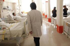 Qué es y cuáles son los síntomas del síndrome de Guillain-Barré