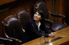 Ministra Lincolao y la controversia por cambios a los Fondecyt: “En un postdoctorado el país debe ser más estratégico”