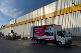 Hino Chile apoya a Red de Alimentos en la distribución de productos y artículos de primera necesidad en sectores vulnerables de Santiago
