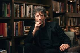 Editorial cancela nuevos proyectos del escritor Neil Gaiman tras acusaciones de abuso sexual