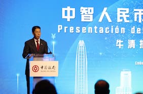 El encuentro de banqueros donde el embajador de China promovió el uso del renminbi