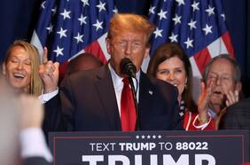 Trump derrota a Haley en la contienda republicana de Carolina del Sur