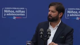 Boric no suelta a Kast y alude otra vez a la “campaña de bots” en la carrera presidencial