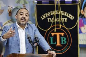 “No voy a renunciar a hacer política”: los complejos días de Ávila en Educación y los flancos que debe resolver