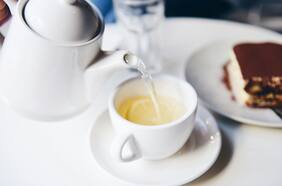 Este es el té que retrasa el envejecimiento y ayuda a combatir infecciones