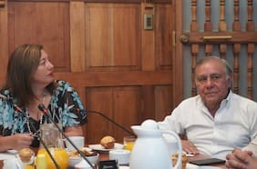 Juan Andrés Lagos (PC) acusa violencia por parte del PS y asegura que se desplegó por la candidatura de Jara