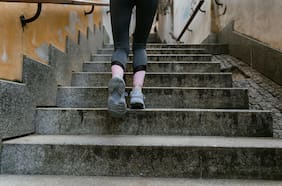 Soy médico y hacer este ejercicio de solo 2 minutos al día puede aumentar tu longevidad