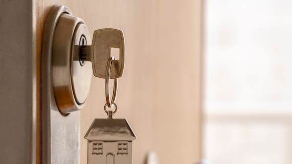 Construcción sortea lo peor de su crisis: desistimientos de compras de viviendas caen en 2025 por primera vez en tres años