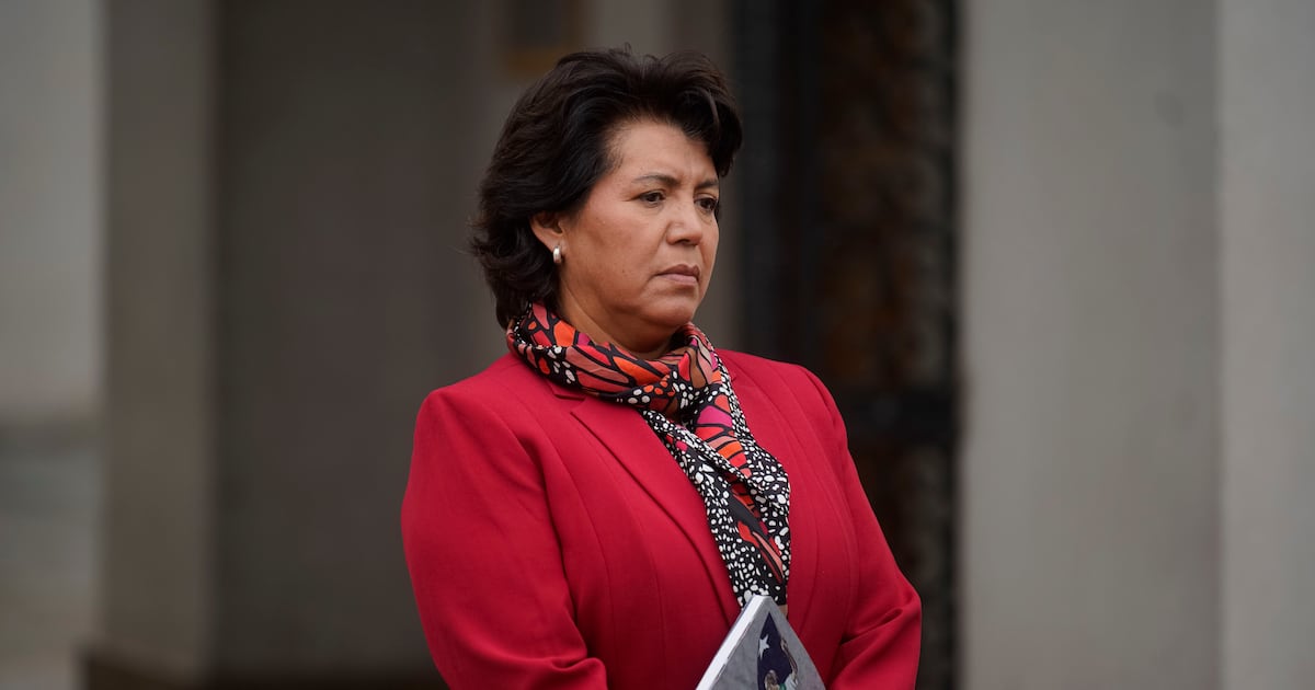 La acusación constitucional contra el juez Ulloa: un pulso político y judicial que revela fracturas profundas