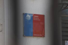 Líos de platas en la Conadi: Contraloría determina que entidad entregó licitaciones por $442 millones a organización sin experiencia