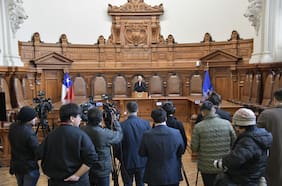 Corte Suprema expulsa a otros cuatro jueces que viajaron al extranjero con licencia médica