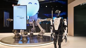 Cómo es la Honor Alpha Store con IA inmersiva y robots humanoides