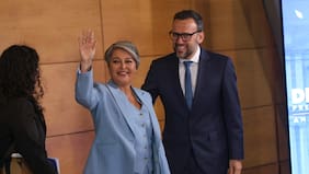 Jara emplaza a Kaiser tras propuesta sobre plebiscito por dictadura: “La justicia no puede ser usada para hacer campaña electoral”