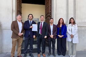 Bancada PS llega a La Moneda para dejar propuestas para el crecimiento: “Nunca renunciaremos a un debate legislativo serio”