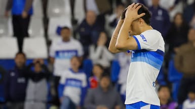 Un cuerpo médico cuestionado y la cancha del Claro Arena bajo la lupa: la trama detrás de las múltiples lesiones en la UC