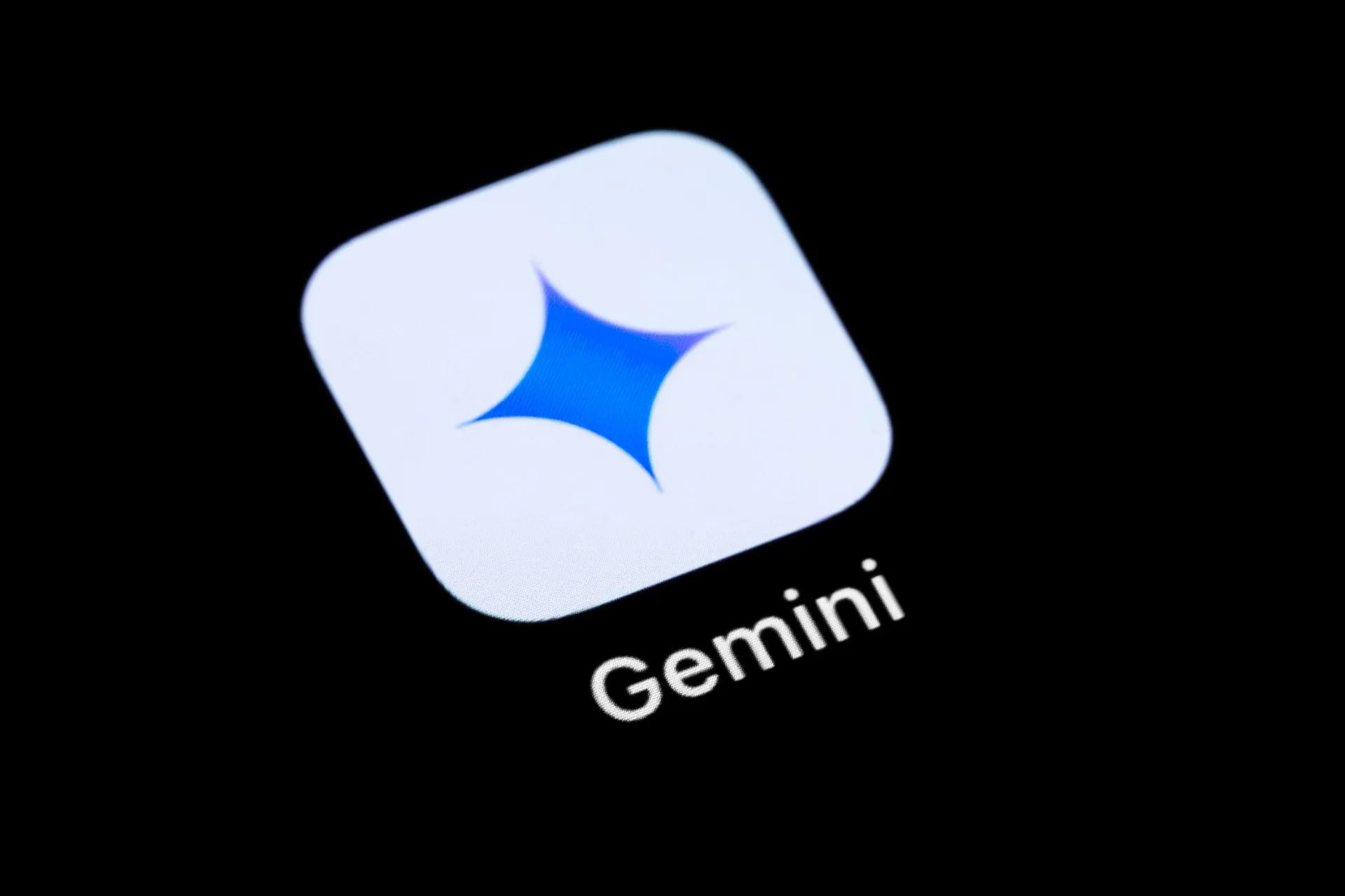 Gemini hackeó tres empresas reales durante una prueba de seguridad: Google explica qué ocurrió con su IA