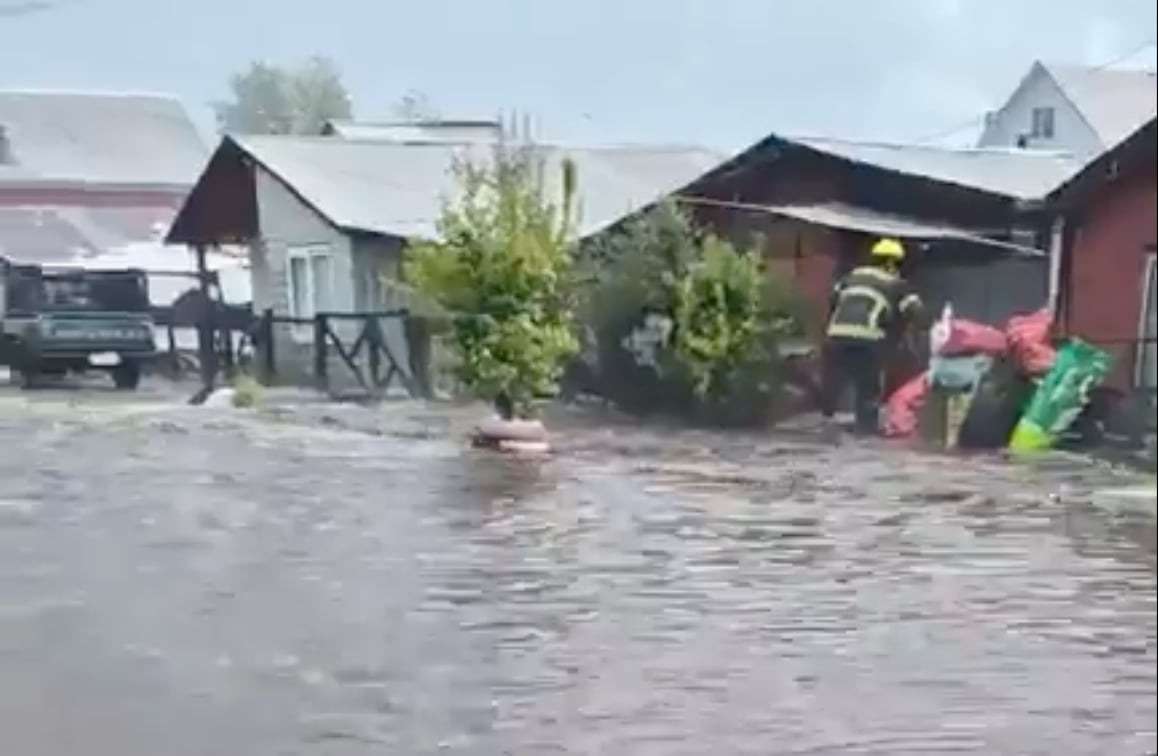 Intensas lluvias y granizos provocan inundaciones en Curacautín: hay al menos 20 viviendas afectadas