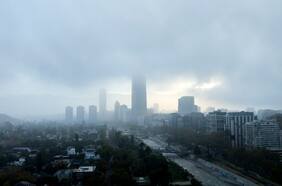¿Lluvia en Santiago? Cuándo llega el nuevo sistema frontal a la Región Metropolitana