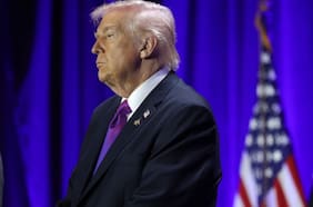 Condenados por delitos como tráfico de drogas: Donald Trump le otorga el indulto presidencial a cinco exjugadores de la NFL