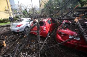 “Es completamente anormal”: meteorólogos sorprendidos por el fuerte viento que azotó Santiago