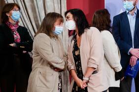 Oposición valora renuncia de ministra Vega, pero exige al gobierno que “aclare sus nexos” con la CAM