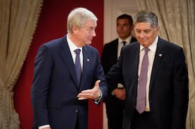 Supraministro en La Moneda: el diseño que evalúa el gobierno para la fusión de ministerios