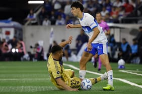 ¿Era roja? La infracción sobre Justo Giani que provocó una pelea entre jugadores la UC y Boca Juniors