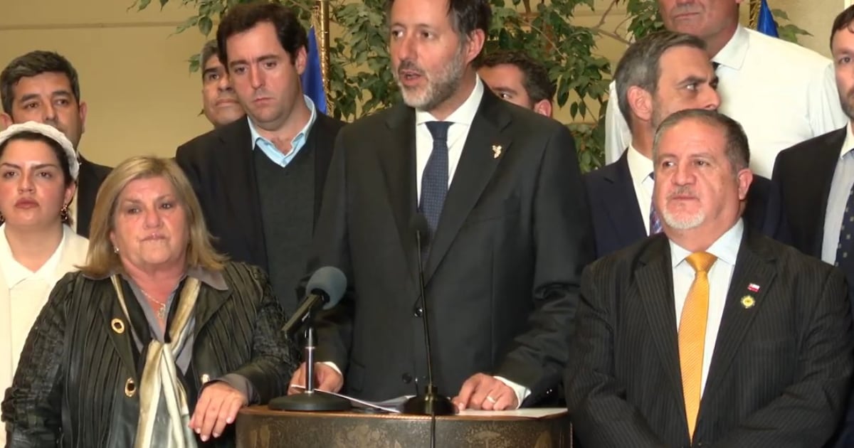 PNL y Republicanos presentan acusación constitucional contra Nicolás Grau: texto contó con firmas del PDG, RN e independientes - La Tercera