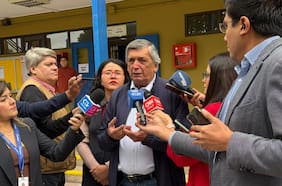 “Llamaría a un poquito más de humildad”: Carmona (PC) ante proyecciones de Republicanos sobre posible triunfo de Kast