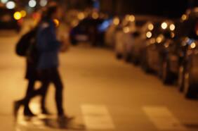 Peatones en la noche: ¿por qué han aumentado significativamente las muertes?