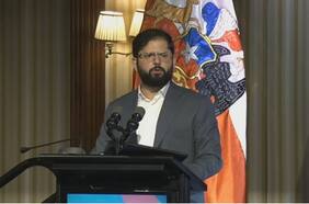 En discurso frente a alcaldes: Boric afirma que combatirá corrupción “sin importar de donde venga”