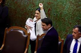 Cámara de Diputados da portazo a moción de censura en contra de Karol Cariola