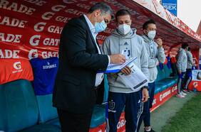 Los PCR y las mascarillas en la banca se van del fútbol: ANFP actualiza los protocolos sanitarios desde este fin de semana