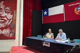 PC define su comisión política e incorpora a la ministra Jeannette Jara