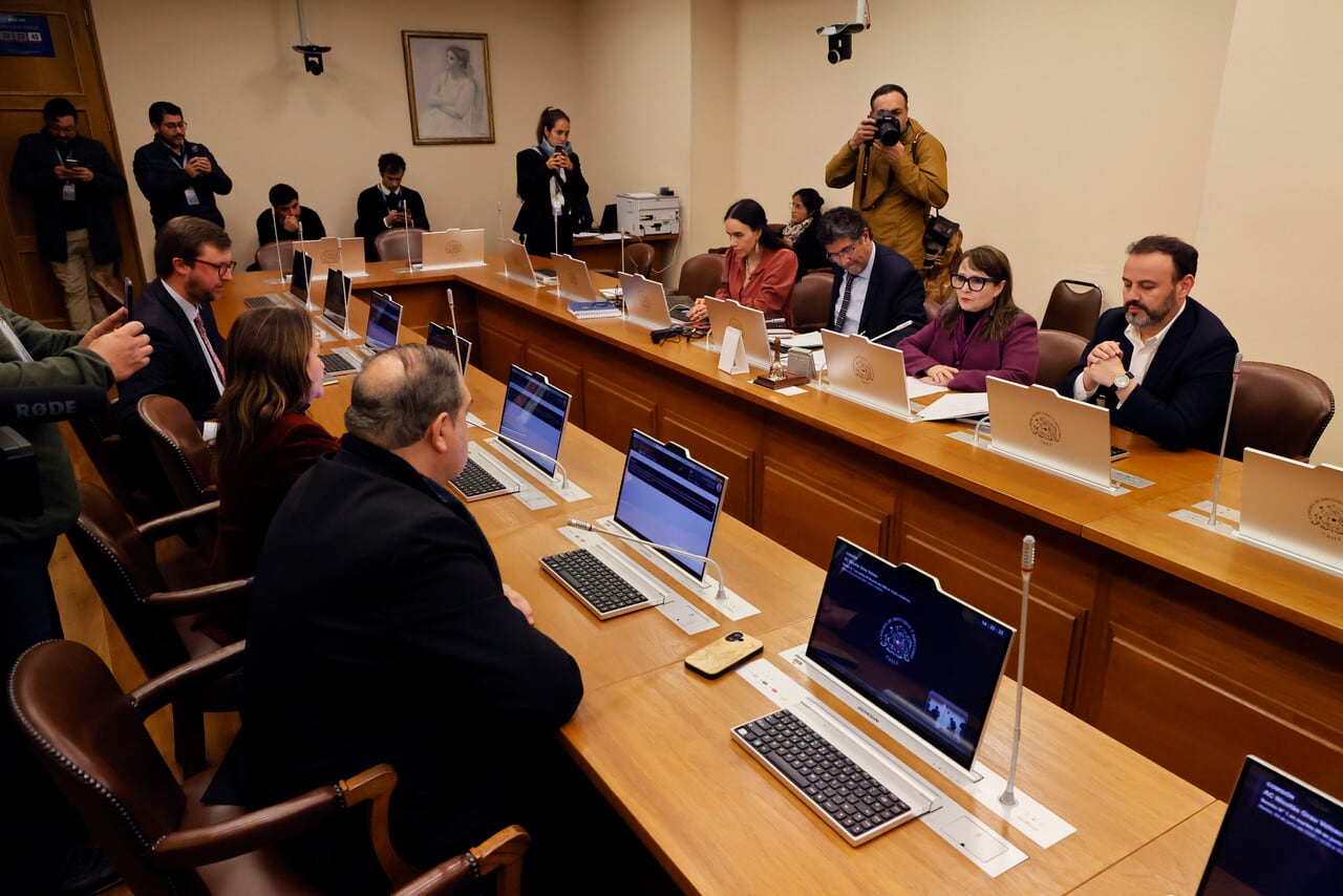 En espera de la respuesta de Nicolás Grau: comisión revisora fija fechas para revisar AC contra exministro