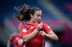 La historia de Sonya Keefe, la figura de la Roja femenina que va por el premio Marta
