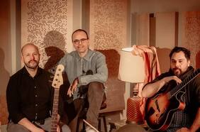 Pancho Molina también brilla en paralelo a Los Tres: el músico lanza EP junto a su Trío
