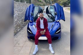 Arturo Vidal celebra su título con un nuevo superdeportivo
