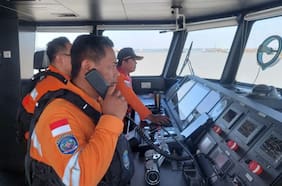 Indonesia busca a 140 personas tras desaparición de ferri en el mar de Java