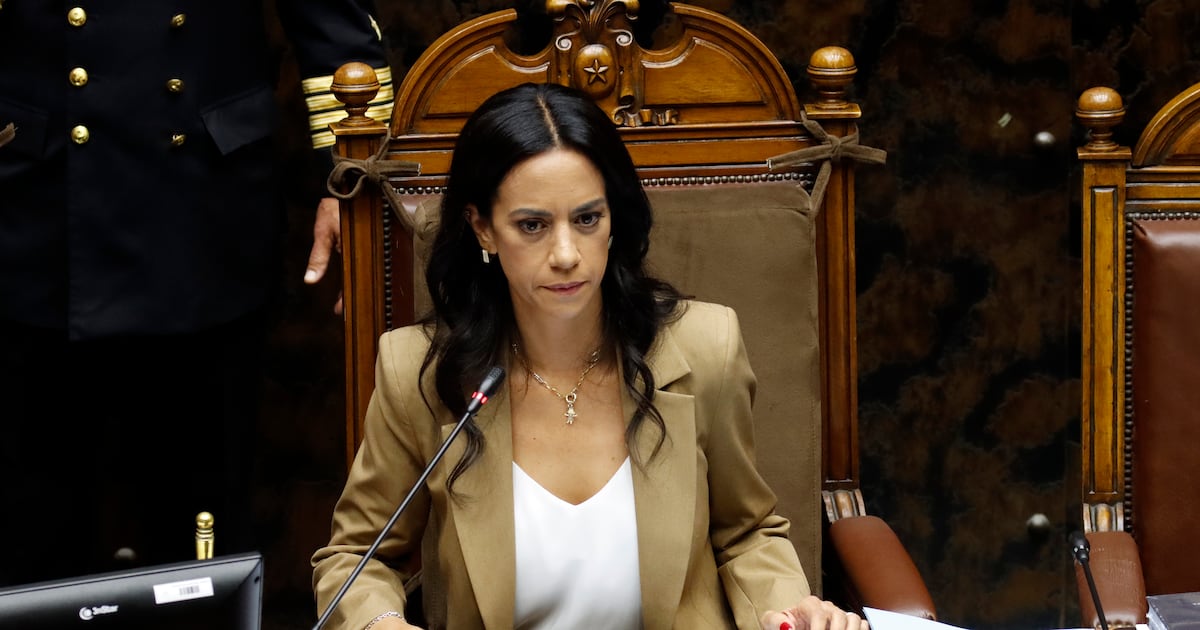 MINISTRA SOLICITA RENUNCIA A DIRECTORA DE SERNAMEG EN TRATAMIENTO CONTRA CÁNCER